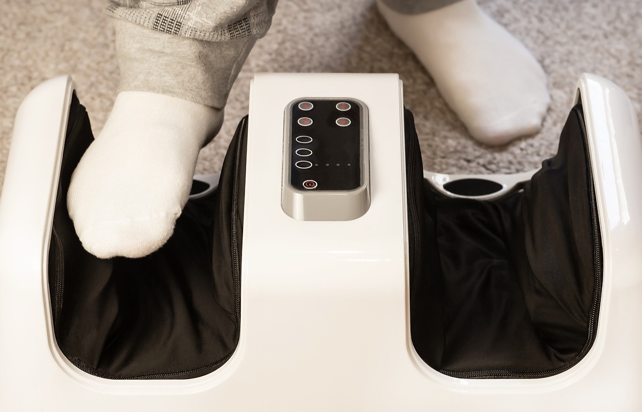foot massager with buttons for adjustments