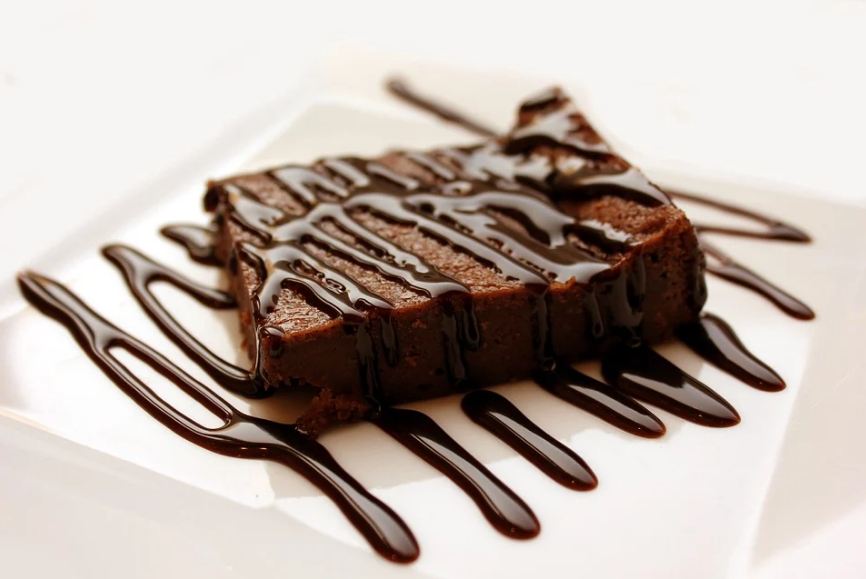 A brownie is one of the best desserts you can easily make at home.