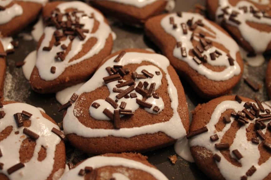 Making gingerbread kitchen sweets also seems like a great idea.
