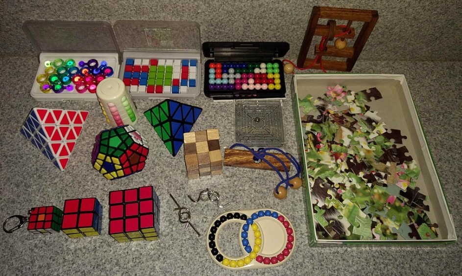 Set_of_various_puzzles