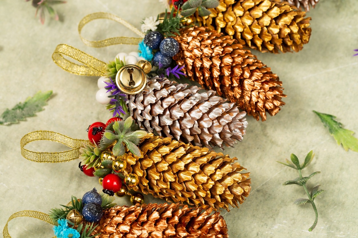 decorations made of pinecone crafts