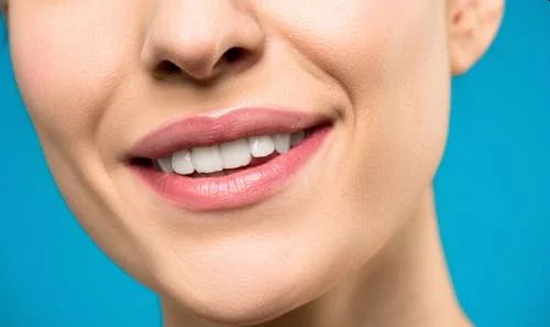 How-to-Use-Teeth-Whitening-Strips
