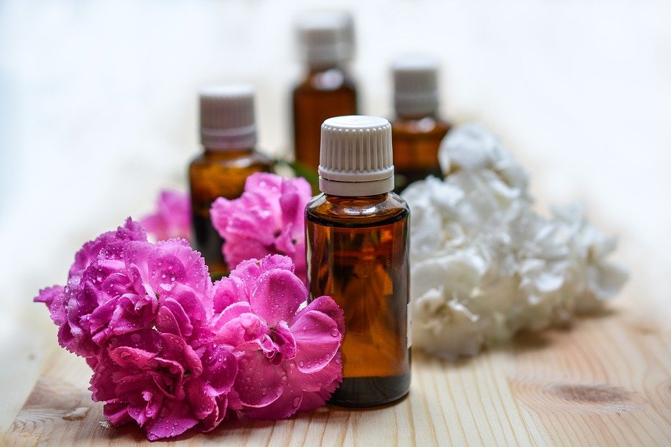 Pain-Relief-with-Essential-Oils